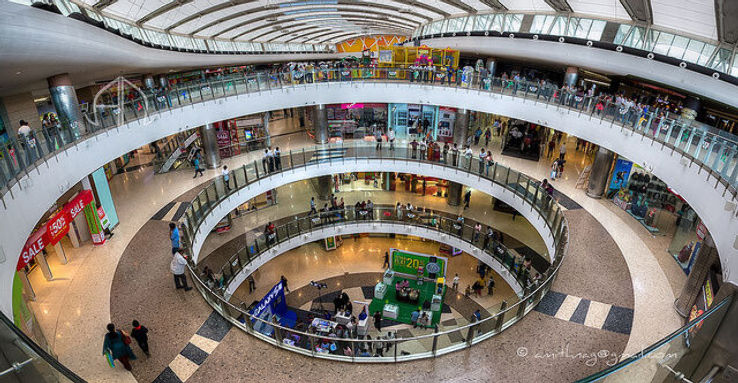 Retailing with Digital Technology2